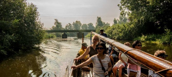 Vaartocht met de Enterse Zomp in Rijssen